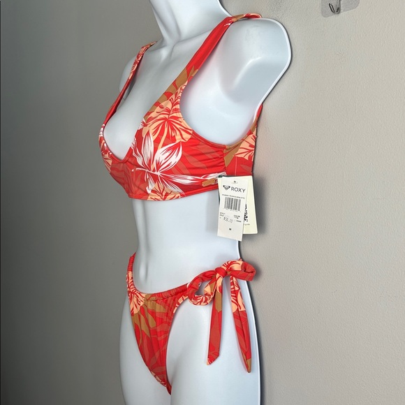 NEW Roxy Seaside Tropicals Bikini Medium Bralette Top Cheeky High Leg Bottom NWT - Picture 6 of 16